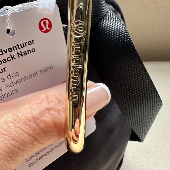 NWT ~ Lululemon Black Mini Backpack & Burgundy Never Lost Keychain Set - Picture 4 of 5